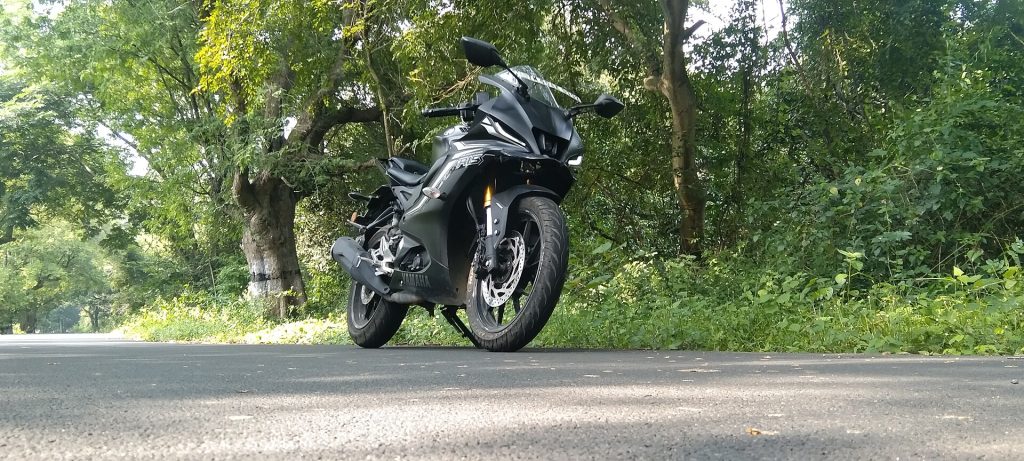 Yamaha R15 V4 V4